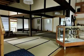 Gallery image