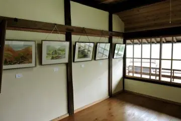 Gallery image