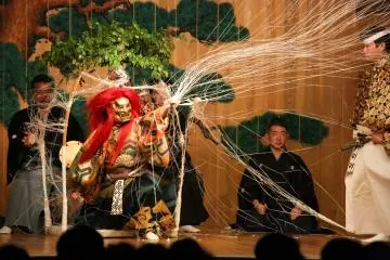 Takigi Noh (Photo: Earth Celebration Committee)