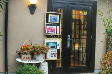 Gallery image