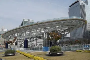 Space Plaza? Oasis 21!