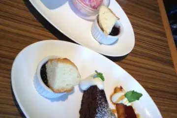 The last part of the lunch combo: dessert! (Photo: M. Kurokawa)