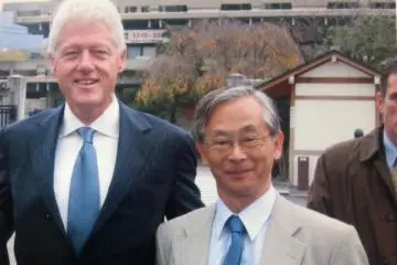 Mr Bill Clinton and Mr Doi (Photo: Mr Doi)