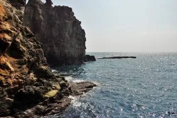 Nanki Shirahama's Sandanbeki Cave 