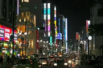 Nishi-dori lights up for west Tenjin crowds every night (Photo: Tristan Scholze)