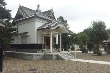 Beautiful architectural examples await at every turn.