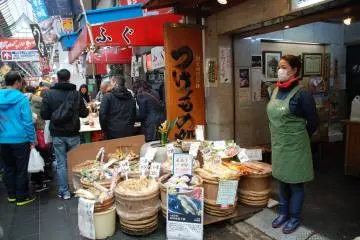A shopkeeper waiting for customers. (Photo: Guillaume Dore)