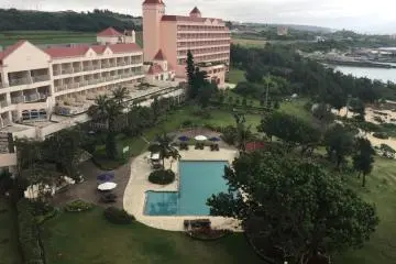 Hotel Breeze Bay Marina