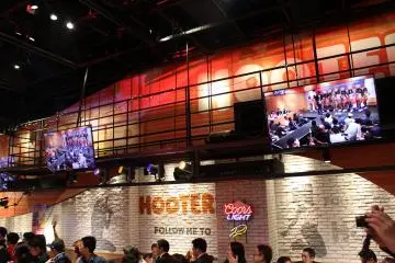 Hooters Shinjuku [结束]