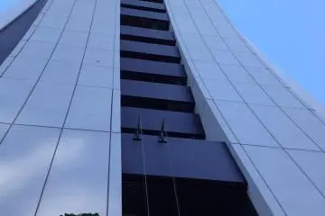 SOMPO JAPAN Headquarters Building (Photo: <a href="https://en.japantravel.com/profile/jason-kuttner/321" target="_blank" rel="noreferrer noopener nofollow">Jason Kuttner </a> / JT)