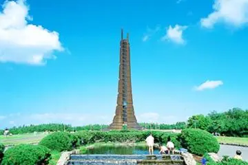 The Centennial Monument and Park can be seen from many of the hotel rooms and the restaurant on the top floor (Photo: <a href="http://www.starwoodhotels.com/sheraton/property/photos/index.html?propertyID=1235#photo_section_2Link" target="_blank" rel="noreferrer noopener nofollow">Sheraton Sapporo Hotel</a>)