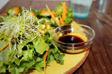 Rainbow Raw Food Cafe [Closed]