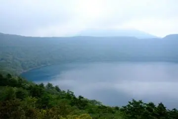 The view of the crater from the top. (Photo: Topher Charis)