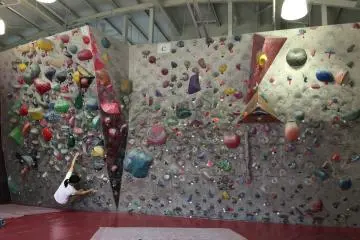 Gravity Bouldering Gym [Chiuso]