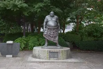 Sumo Tanikaze, one of the many statues found around Sendai (Photo: Hironobu Sasano)