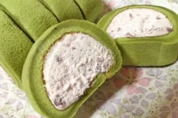 Uji Matcha Mochi Texture Roll Cake (Photo: Lawson)
