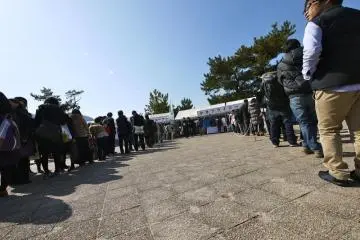 Photo: <a href="http://en.japantravel.com/hiroshima/miyajima-oyster-festival/1237" target="_blank" rel="noreferrer noopener nofollow">Paul Walsh (JT)</a>