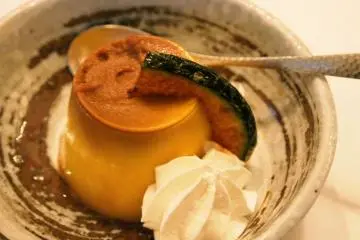 Pumpkin Puddings are famous around the world (Photo: <a href="https://www.flickr.com/photos/cherriemio/5345654059/in/photolist-99nSHi-g3HP1p-nr1D16-c3a5H3-4cgo92-7iCMCw-5EK9mP-2GcCgR-drkxoV-76CDsN-7b8FX7-4WQvN1-3Dapve-65kUd-25SUpZp-i4Ga7P-pRvDL8-3DaqSi-axjbLs-2iaeU5H-8XHAHm-R2tHF1-8QJNLX-65kUw-8QMTZd-8Xdg66-8QMTUA-8QMTTd-3LahVC-8QMU37-8QMTX3-dmiE3s-5Ng6i4-21dEoLf-65kUm-8QJNHZ-7EVPD2-21b4TSd-kLnZdx-8VKvMD-5EAGjJ-3Dap1v-21keZYL-7iA5Ty-desEM6-8VNyps-nz3NNp-HtNjst-2hQ7U5w-r9xuiW" target="_blank" rel="noreferrer noopener nofollow">Cherrie Mio Rhodes </a> / <a href="https://creativecommons.org/licenses/by-nd/2.0/" target="_blank" rel="noreferrer noopener nofollow">CC BY-ND 2.0</a>)