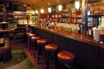 Failte Irish Pub and Restaurant bar (Photo: Metropolis Magazine)