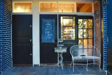Toile De Liberte Cafe in Nakacho  [ปิด]