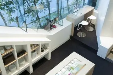 Another view of the Agora Place lobby (Photo: Agora Place Asakusa)