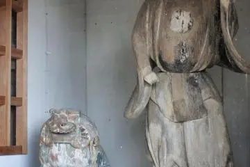 Sculpture at Mishima Shrine, Toon