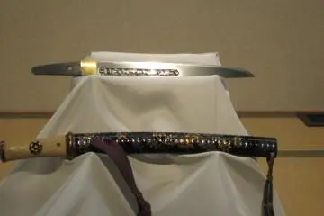 Swords displayed in museum (Photo: Judith Mikami / JT)