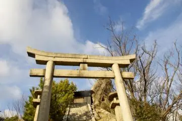 The god Oyamatsumi is said to have been worshipped by the island's mine workers. (Photo: <a href="http://www.gethiroshima.com" target="_blank" rel="noreferrer noopener nofollow">GetHiroshima</a>)