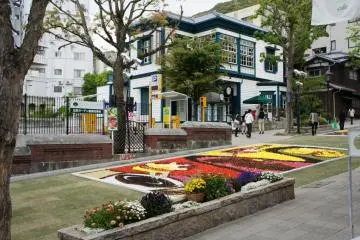 Gallery image