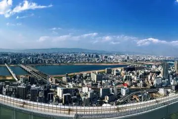 On clear sky days you will be rewarded with a stunning panorama of Shin-Osaka (Photo: Ophelia Cai)