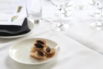 Sake with rich foie gras (Photo: Sake Samurai)