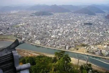 Gifu City from the top (Photo: Danielle Vokal)