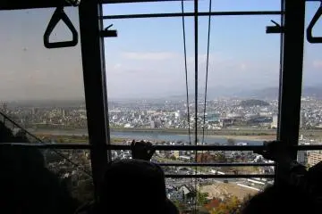 Ride up on the cable car (Photo: Danielle Vokal)