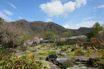 Floral Garden Obuse