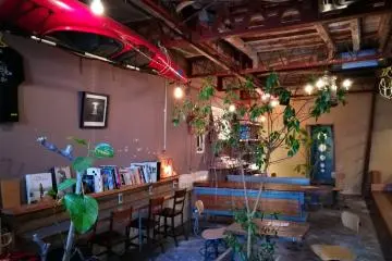 Gallery image
