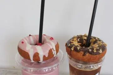 Drinks and donuts (Photo: Ellis Kim)