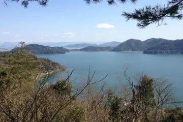 View of the coastline of Lake Biwa from Okishima (Photo: PPF)