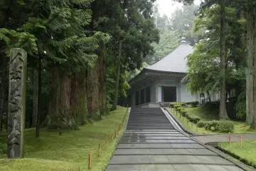 Outside Chusonji Temple - Hiraizumi (Photo: ©CHUSONJI TEMPLE)