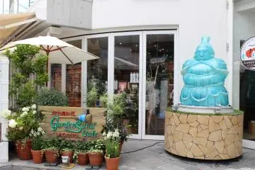 Gallery image