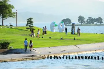 Lake Shinji (Photo: Shimane Prefecture)