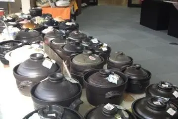 Tea Ceremony impliments and cooking items, on sale at the Banko Pottery Center (Photo: PPF)