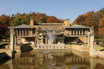 The Frank Lloyd Wright designed Imperial Hotel (Photo: *Yaco*)