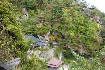 Hiking Up to Yamadera
