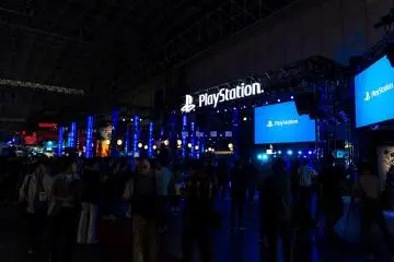 PlayStation at 2018 event (Photo: <a href="https://www.flickr.com/photos/sergesegal/30923270048/" target="_blank" rel="noreferrer noopener nofollow">Sergey Galyonkin</a> / <a href="https://creativecommons.org/licenses/by-sa/2.0/" target="_blank" rel="noreferrer noopener nofollow">CC BY-SA 2.0</a>)