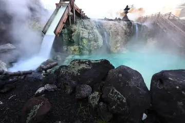 From Tohoku in the north to Kyushu in the south, Japan is famous for its hot springs and bathhouses, a place to soothe the body and soul. (Photo:  Hot Spring / 湯畑(ゆばたけ) – <a href="https://www.flickr.com/photos/tanaka_juuyoh/49067698667/in/photolist-2hKWMjB-5Rho8Z-dHyj6Q-dBWMBm-2i9zMS8-dHshcX-dHxqiU-6t4cAL-iYB8Jj-6ZJqjt-qR7bjS-evhuM-2hVy45p-2ngGiLq-Ny57ng-25cKGDF-jewhbE-21LjEA8-2hVza3W-2nkPwPm-2nkejMG-2hJ7Nid-MAkWK3-2k7wR3D-2nmKQ5E-4W9Kn-SURcF6-jrdo7H-2nefbWw-qudy79-6oFuy3-2iFF1eM-jqSM6g-2nasXWc-2hJEFdR-S7rdVz-2hKpigv-2iYEh5z-RS8aQZ-dCqw3W-6oTVqA-8vGnwi-pMaNkN-59KKmL-2hLhyag-4Awxrf-8VXGz8-5RhogM-2hLhycf-Ev1w8x" target="_blank" rel="noreferrer noopener nofollow">TANAKA Juuyoh (田中十洋)</a> / <a href="https://creativecommons.org/licenses/by/2.0/" target="_blank" rel="noreferrer noopener nofollow">CC BY 2.0</a>)