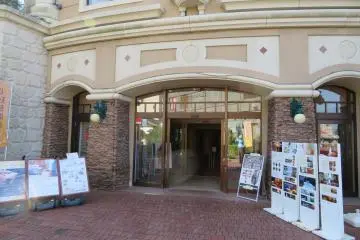 Gallery image