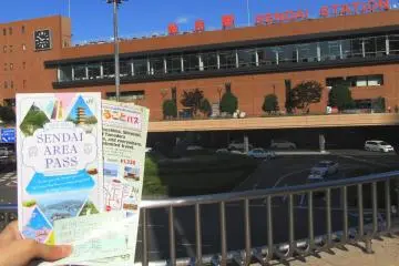 You can purchase the pass at the JR East Travel Service Center on the JR Sendai Station’s second floor. (Photo: Sendai City)