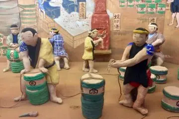 Diorama depicting soy sauce brewing in Edo Period Noda City (Photo: Elizabeth Scally)