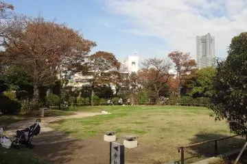 Yokohama’s Nogeyama Park & Zoo