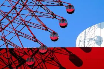The Ferris Wheel at Hep 5 Umeda Osaka is just 10 minutes away from Toyoko Inn Juso (Photo: <a href="http://www.flickr.com/photos/isadocafe/109430740/sizes/z/in/photostream/" target="_blank" rel="noreferrer noopener nofollow">Isado Okinawa Soba Rob (CC BY-NC-SA 2.0)</a>)